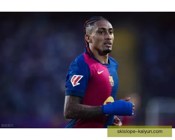 拉菲尼亚在利兹联的表现稳健，展现出持续提升的竞争力。